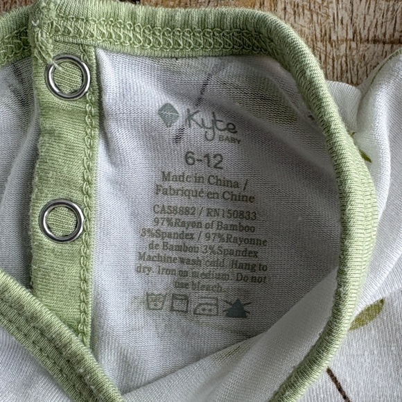 Kyte Baby Green Dragonfly Print Onesie 6-12m - Picture 2 of 5